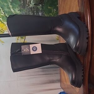 New with tags! Art Class Blake Girls 13 stylish tall riding style black boots